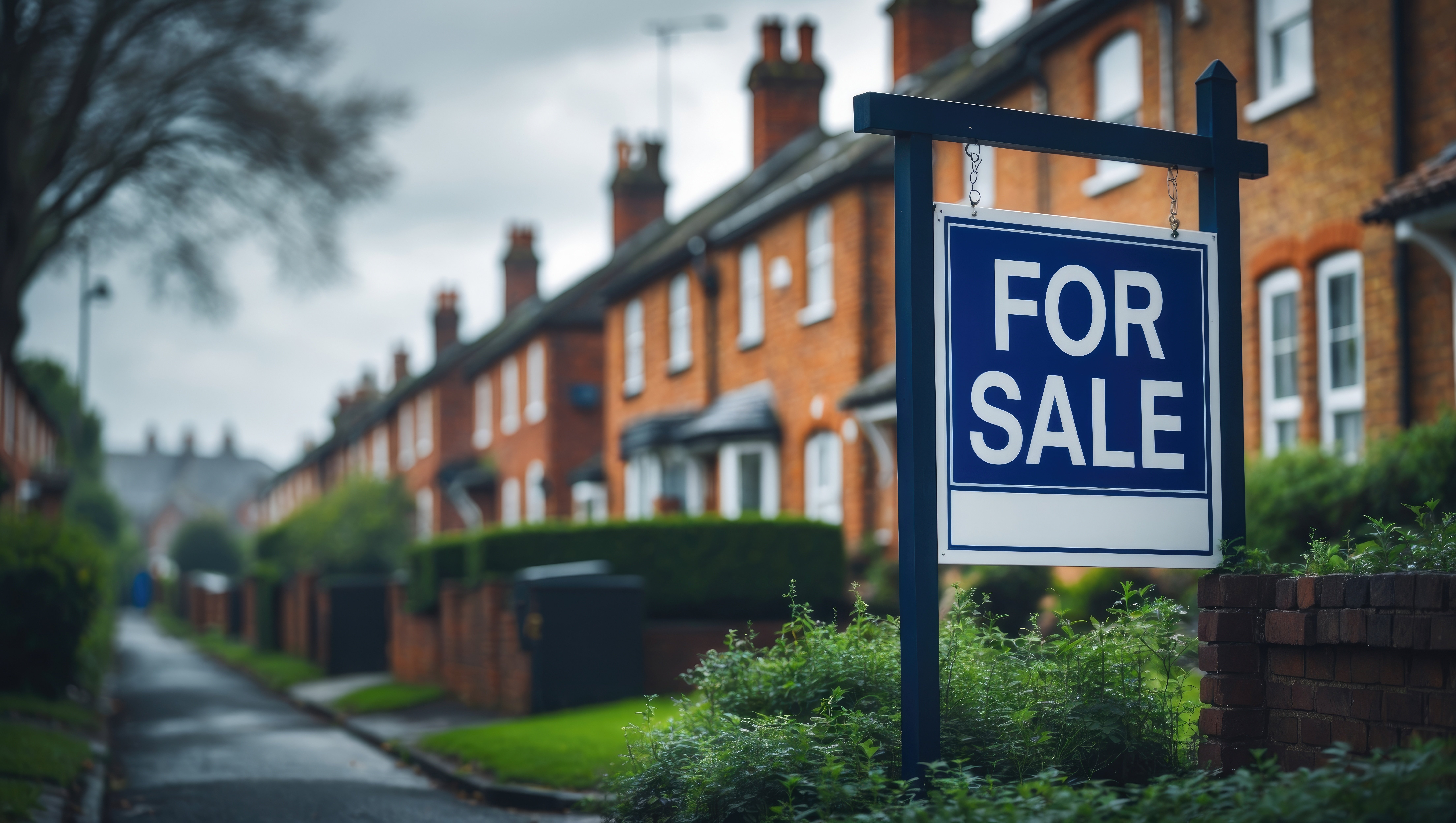 What happens if I do not complete my purchase on time? - Wollens Solicitors Devon