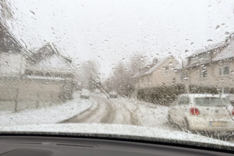 Non-attendance at work due to bad weather - Wollens Solicitors Devon
