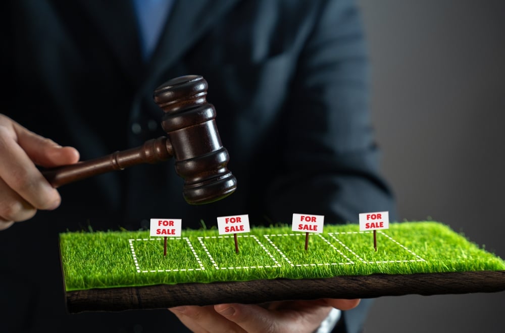 Understanding the differences when it comes to property auctions - Wollens Solicitors Devon